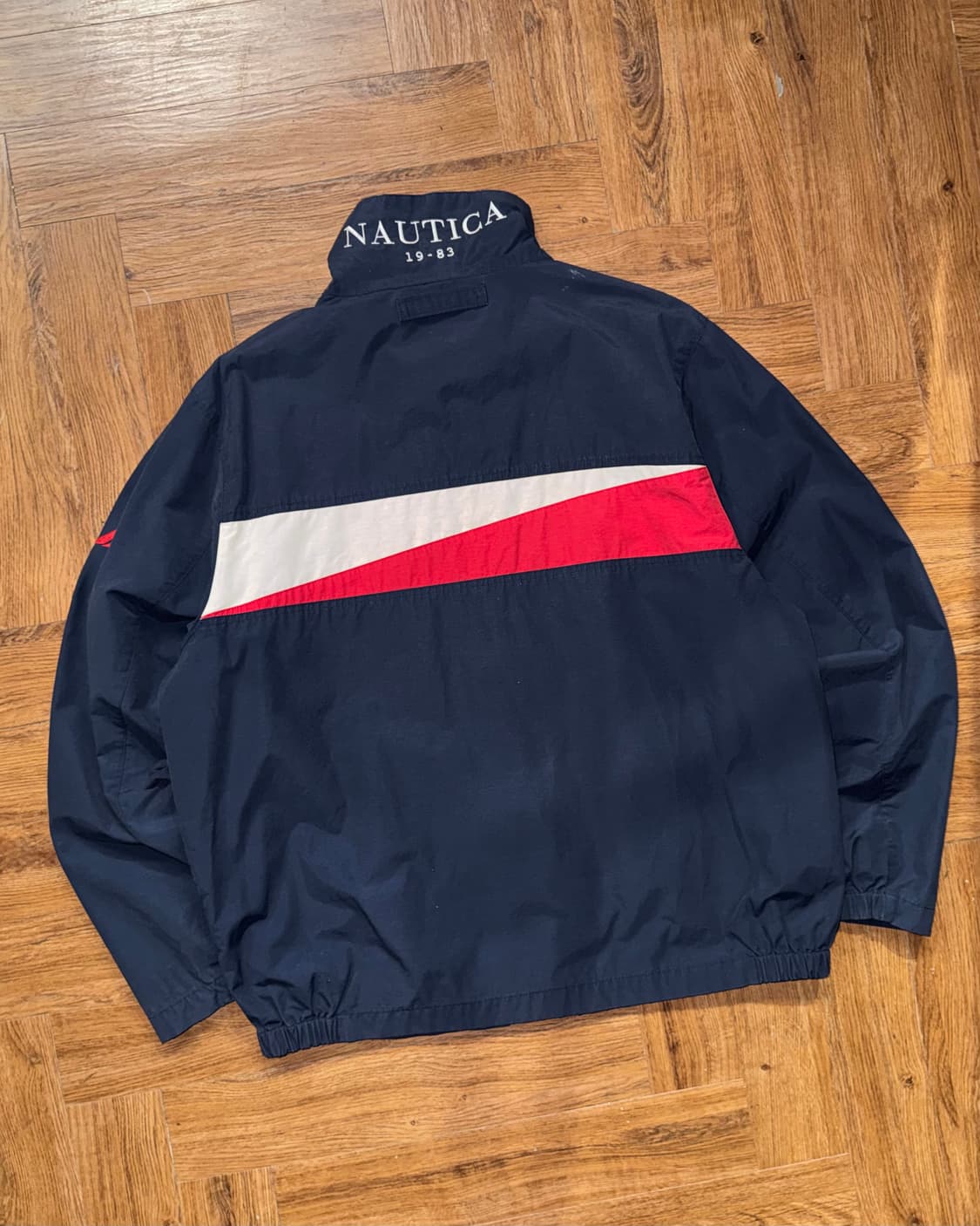 노티카 바람막이  상품이미지4