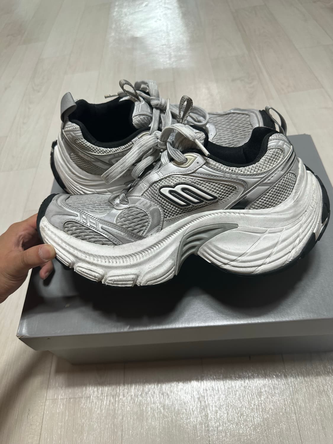 (급처) 네고가능! 발렌시아가 10xl (40) 상품이미지8