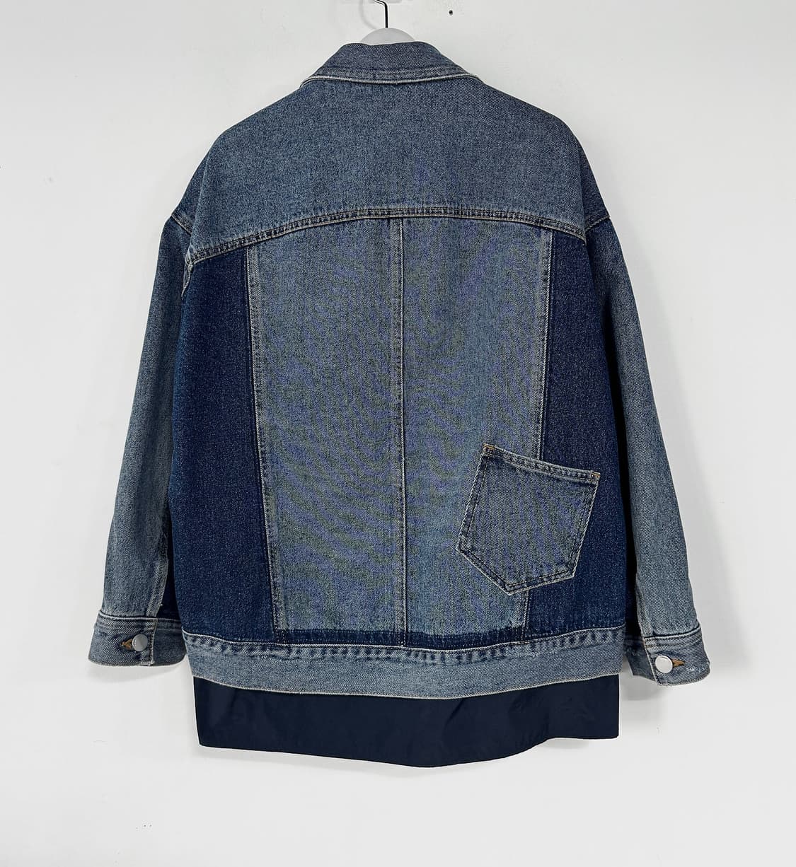 구호 22 배색 트러커 데님 재킷 상품이미지4