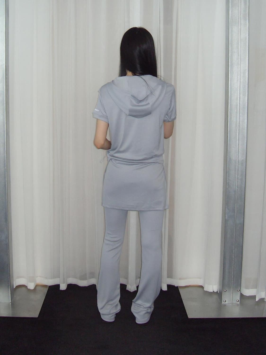 지초이컴포트 24-004 HOODED SLEEVELESS 상품이미지3