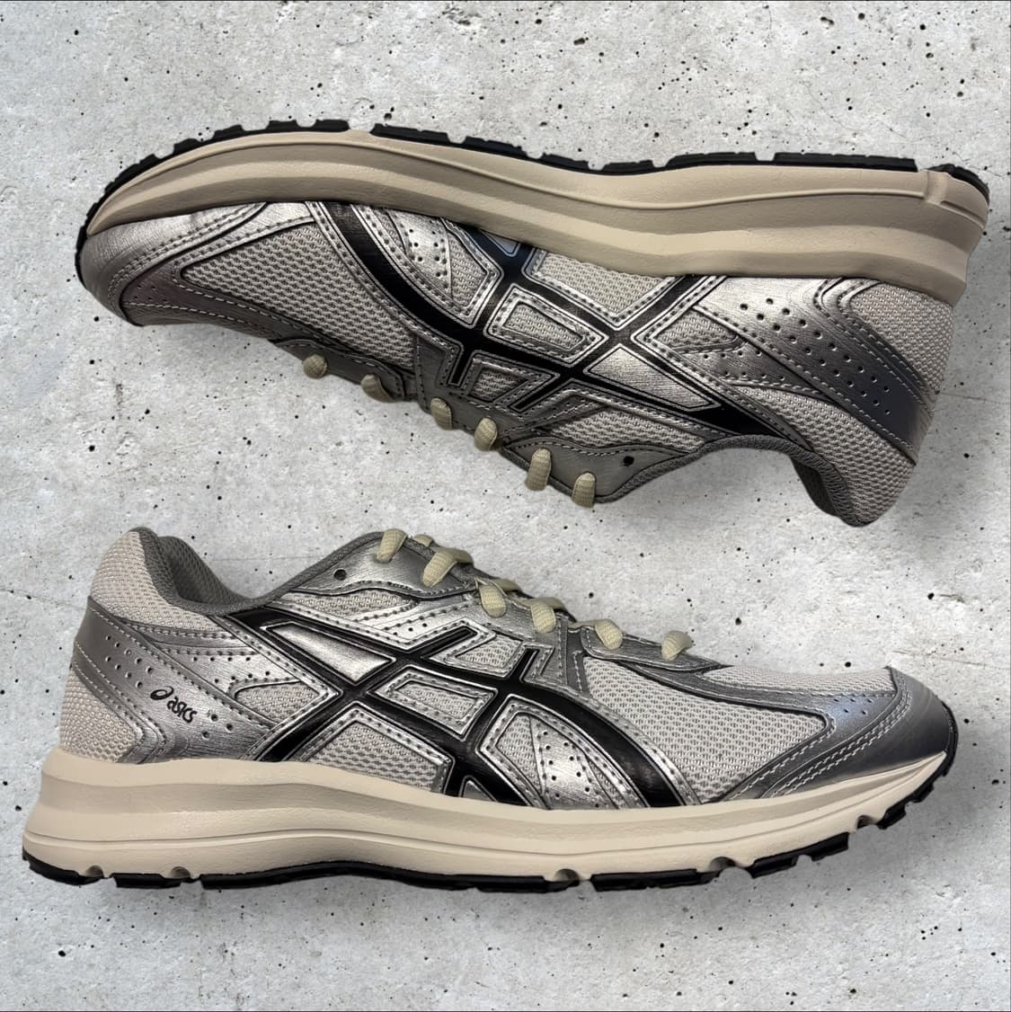 [240] 아식스 조그 100 실버/블랙 화이트 상품이미지1