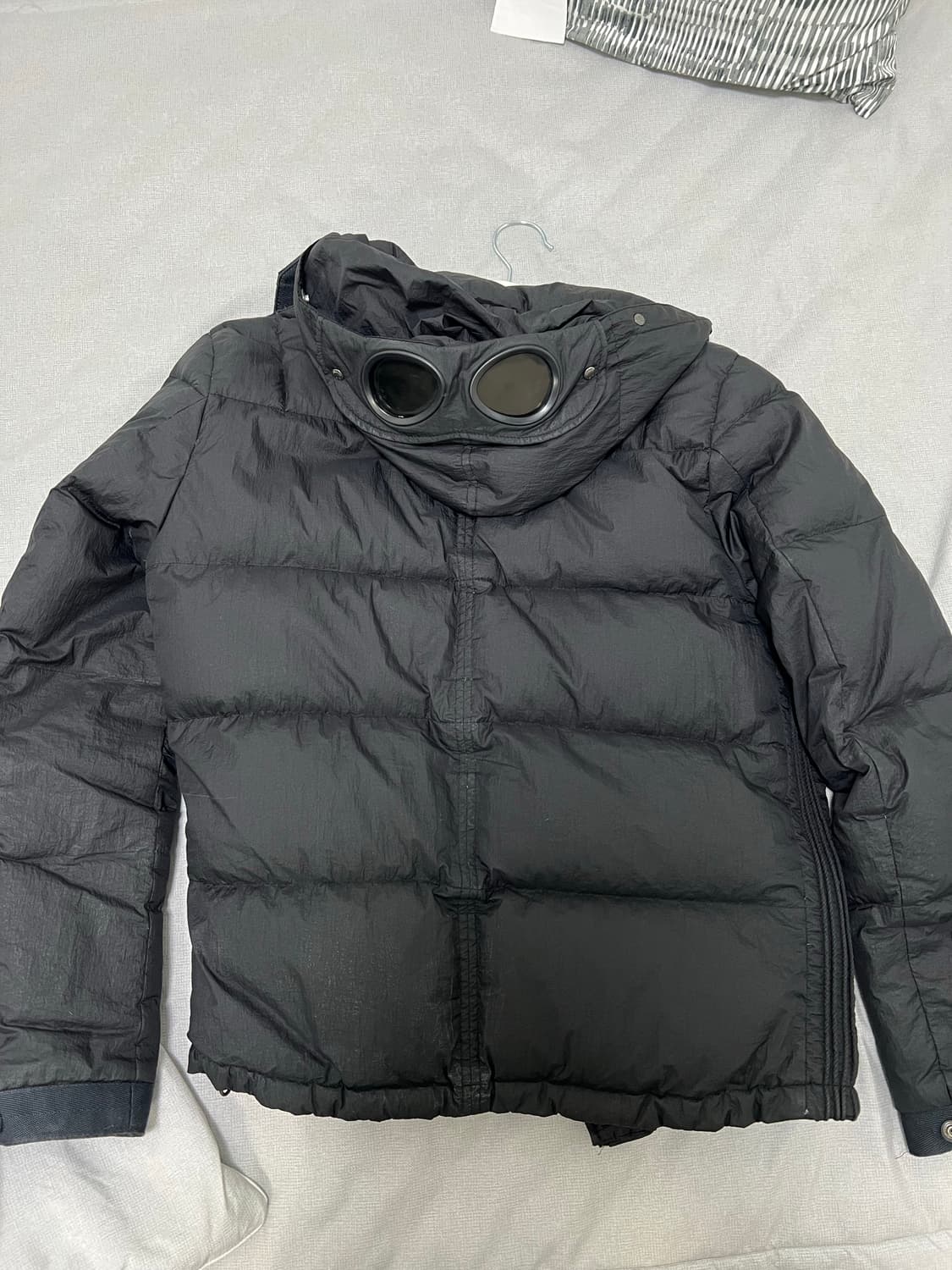 Cp컴퍼니 고글 패딩 상품이미지4