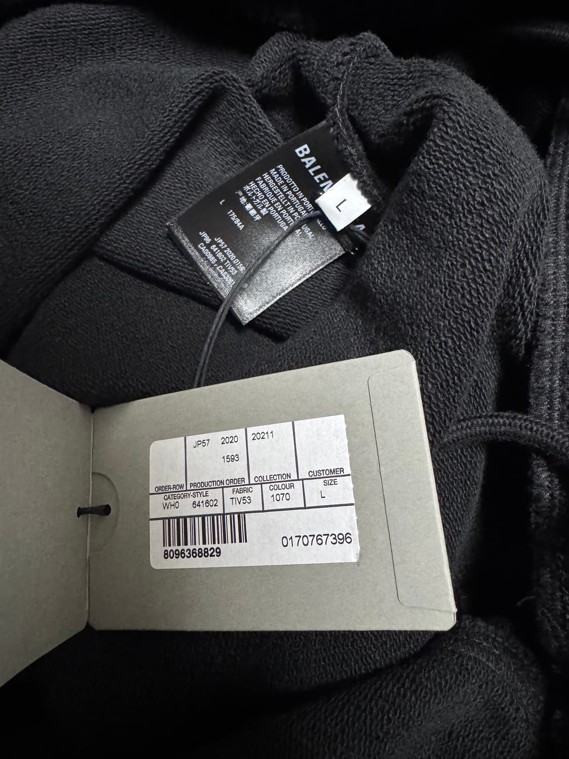 [L] 발렌시아가 폴리티컬 웨이브 로고 스웨트팬츠 블랙 상품이미지4