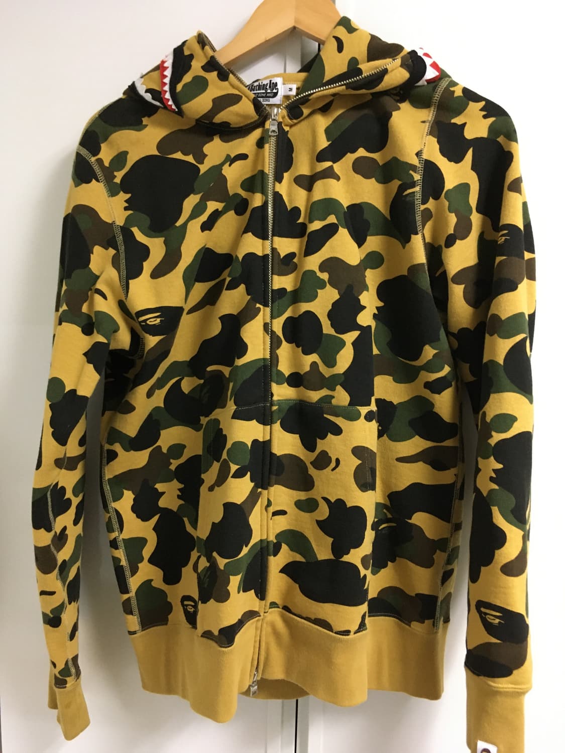 베이프 퍼스트 카모 샤크 풀집 후드집업 황계 m 상품이미지4