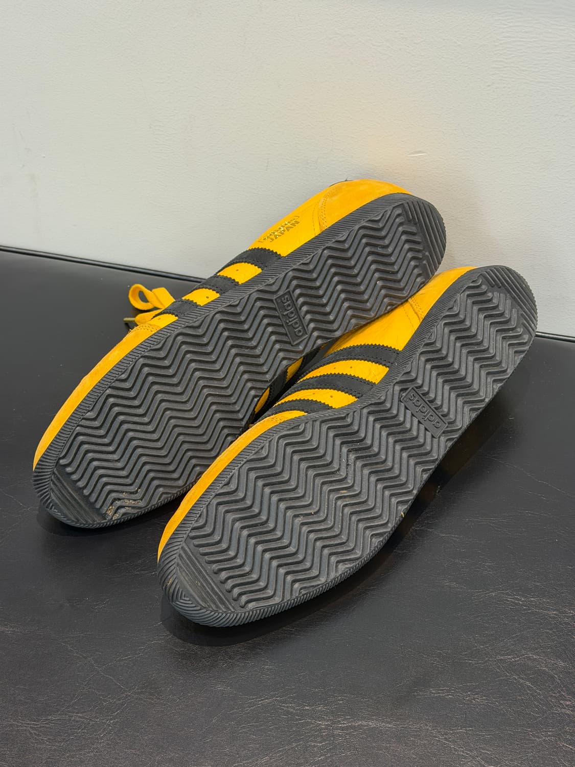 (W)아디다스 오리지널스 재팬 크루 옐로우 코어 블랙300 상품이미지3