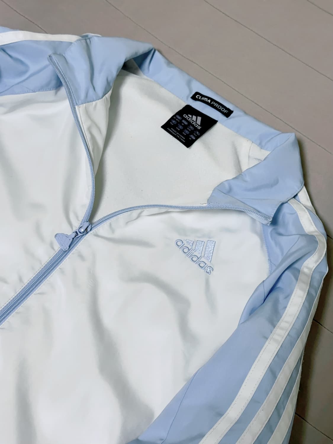 유일매물 아디다스 올드스쿨 흰하 시나모롤깔 바람막이 후리스 하늘 솜이코 상품이미지2