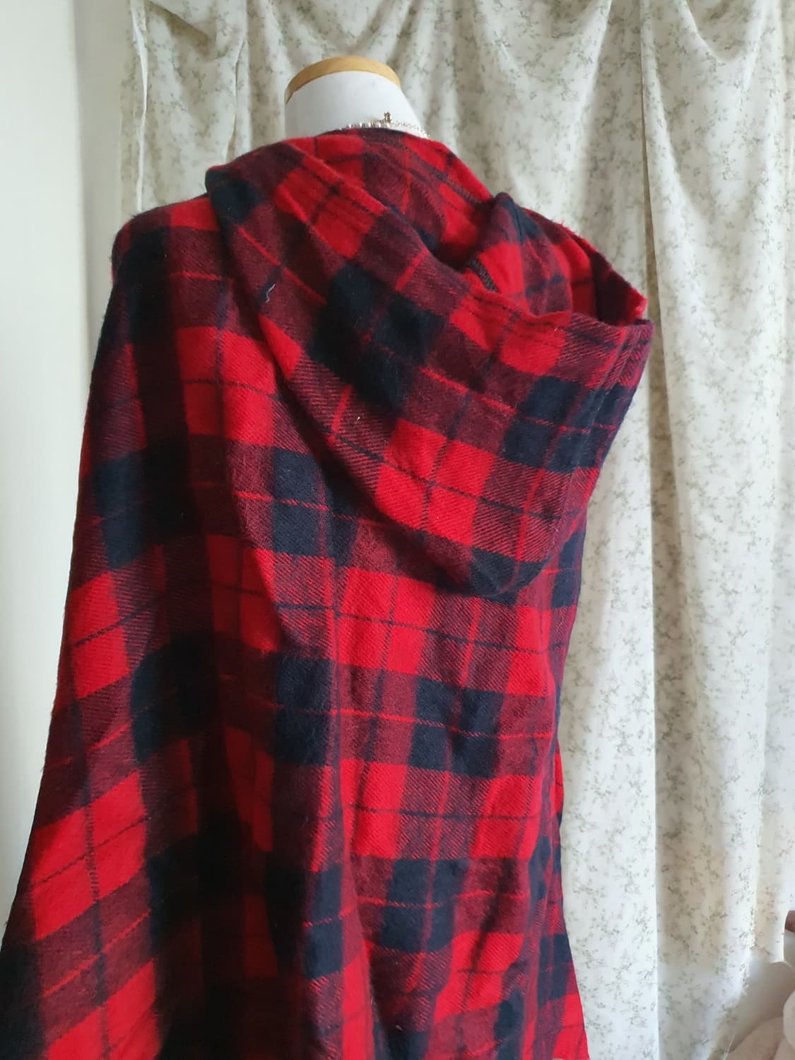 [모리걸] 레드 체크 후드 망토 숄 상품이미지3