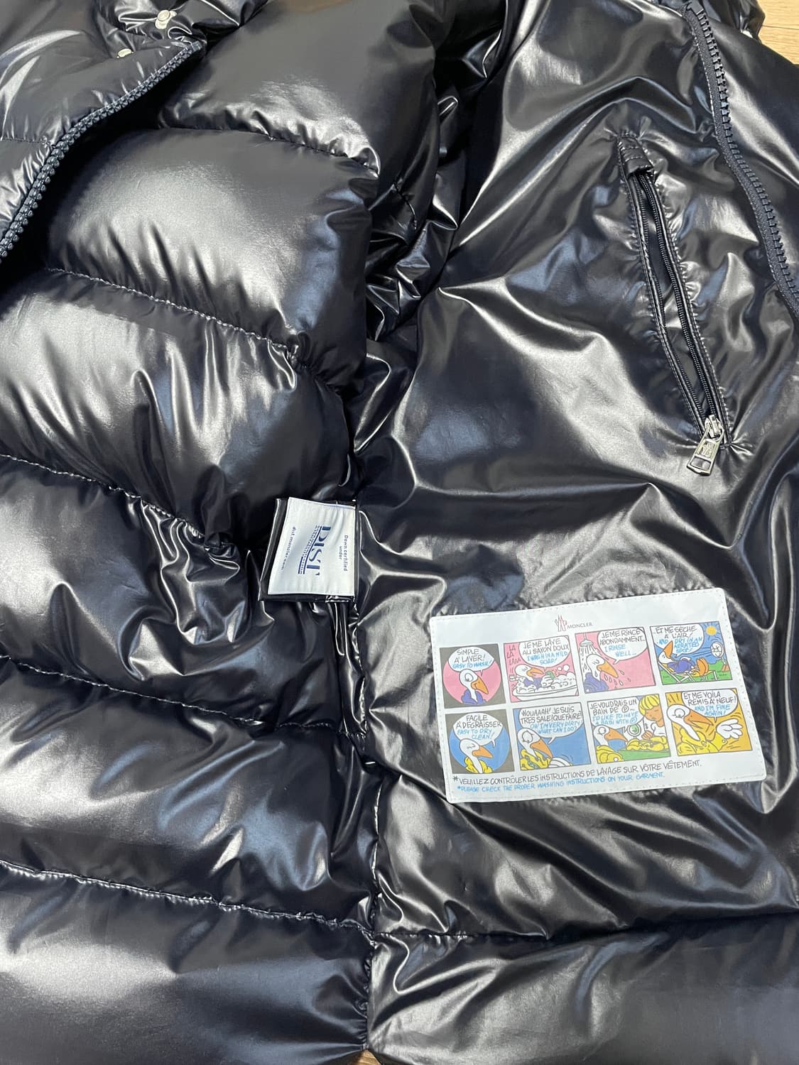 몽클레어 Lule 숏패딩 블랙 2사이즈 판매합니다. 상태완벽 상품이미지6