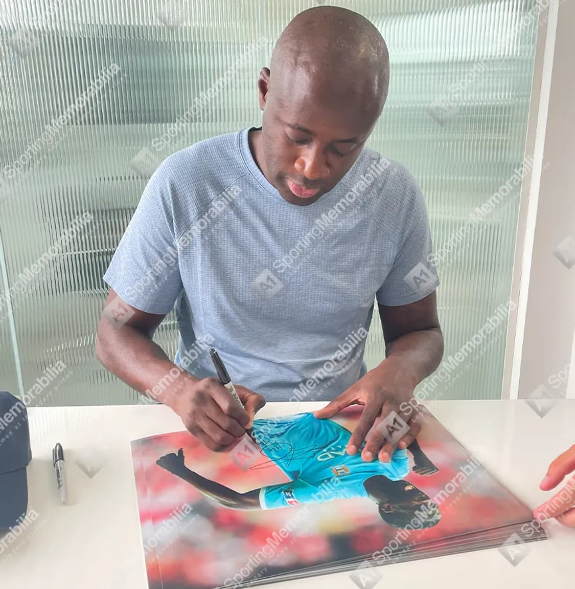 야야 투레 친필싸인 상품이미지2