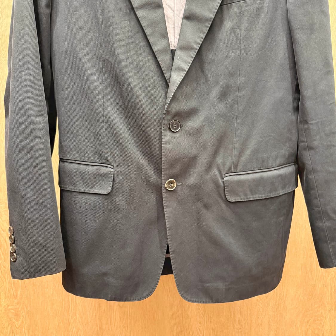 루이비통 싱글 자켓 투버튼 플랩 포켓 내부 지퍼 포켓 디테일 블랙 상품이미지5