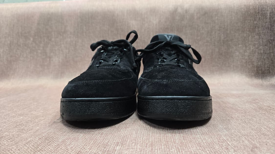 루이비통 275mm-  블랙 스웨이드 스니커즈 상품이미지3