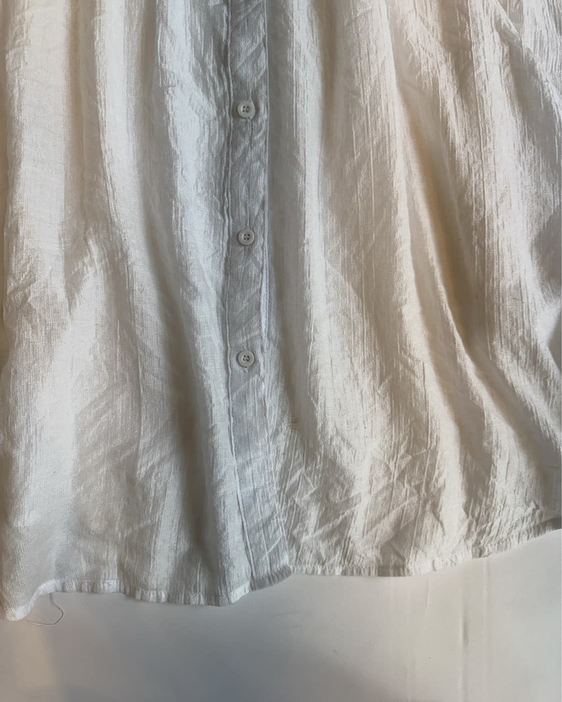 WHITE PLEATED SHORT SLEEVE BLOUSE   상품이미지3