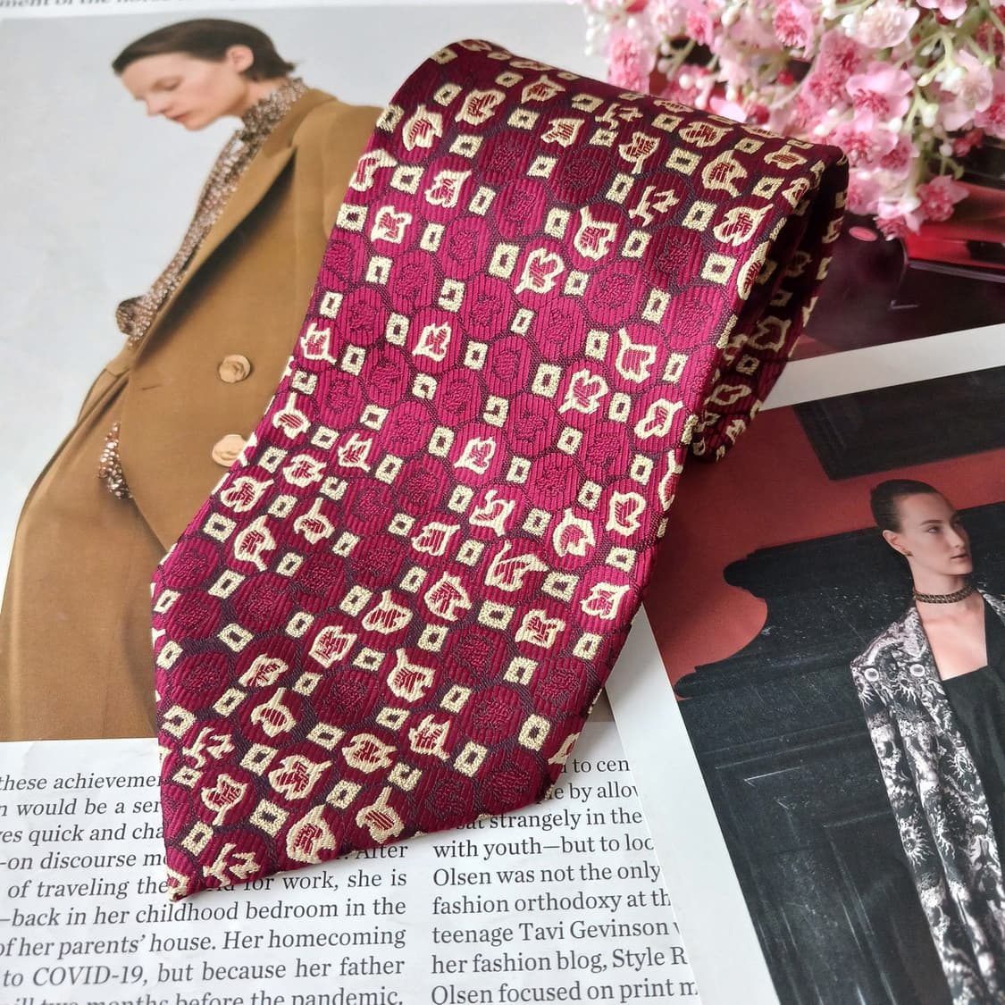 아쿠아스큐텀 실크 자카드 패턴 넥타이 9.7cm A+등급 A19789
 상품이미지4