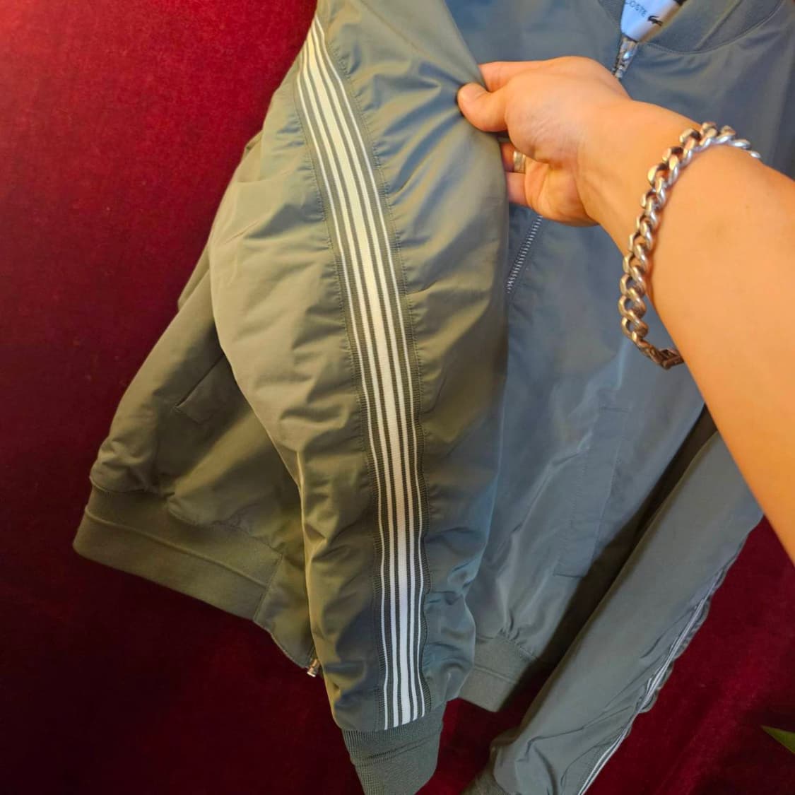 (거의새것)라코스테(Lacoste) 사이드 라인

카키 숏 봄버자켓 상품이미지5