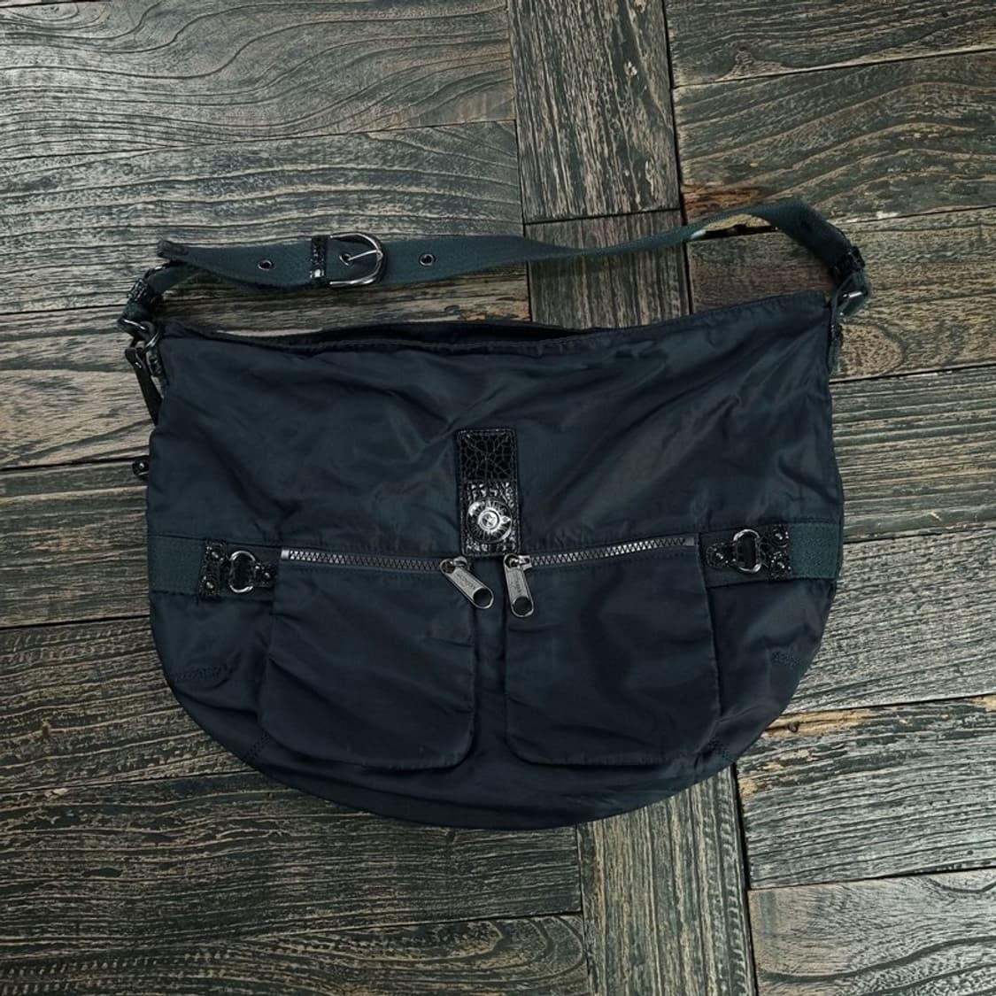 [키플링] Y2K 빈티지 에나멜 레더 도킹 나일론 숄더백 M20054 상품이미지2