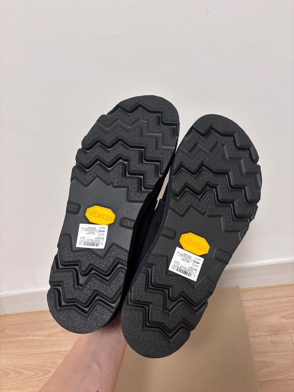 새상품) 260 클락스 데저트 트랙 고어텍스 비브람 블랙 스웨이드 상품이미지5