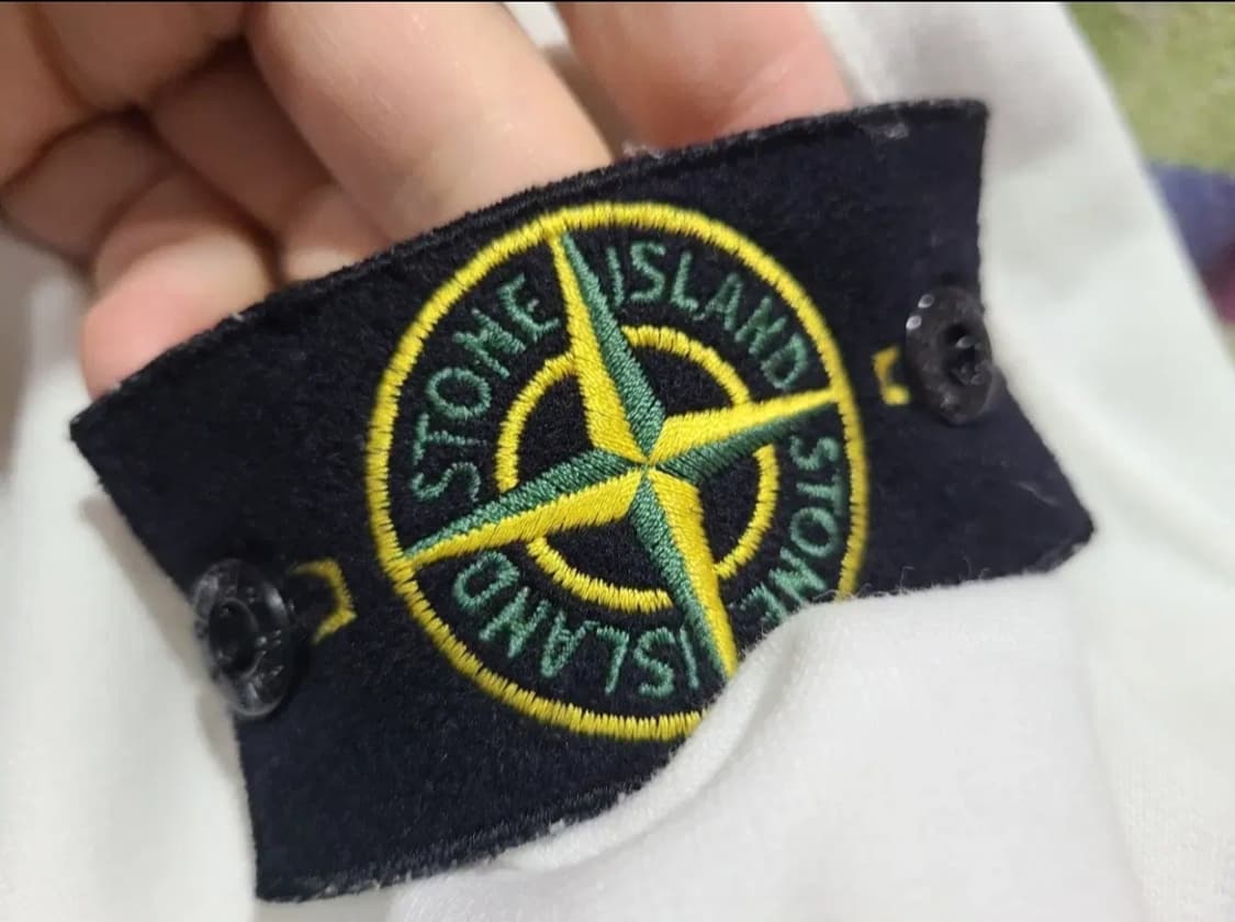 스톤아일랜드 화이트 맨투맨 티셔츠  상품이미지3