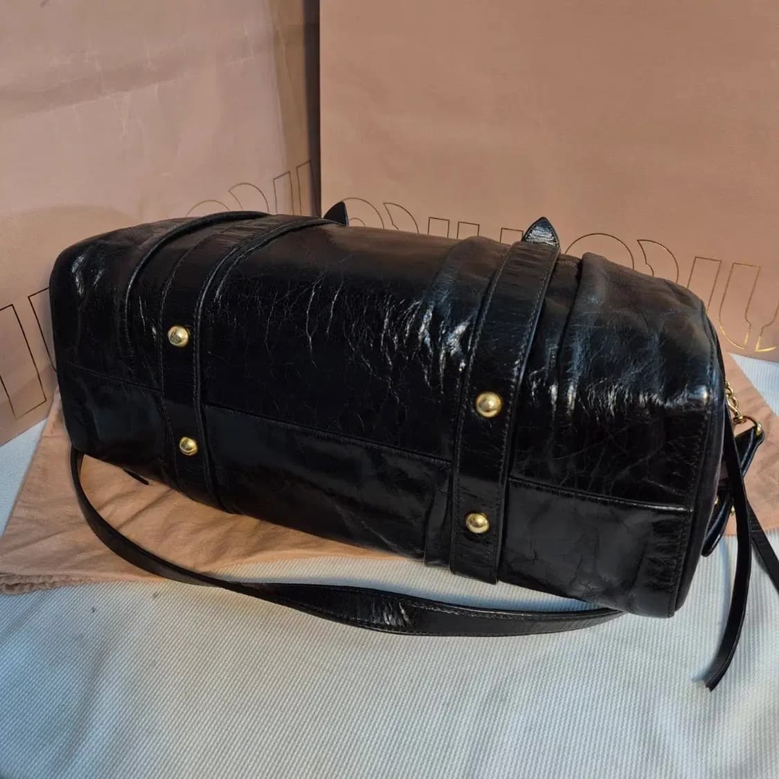 미우미우 사첼백 블랙 금장 상태좋음 상품이미지3