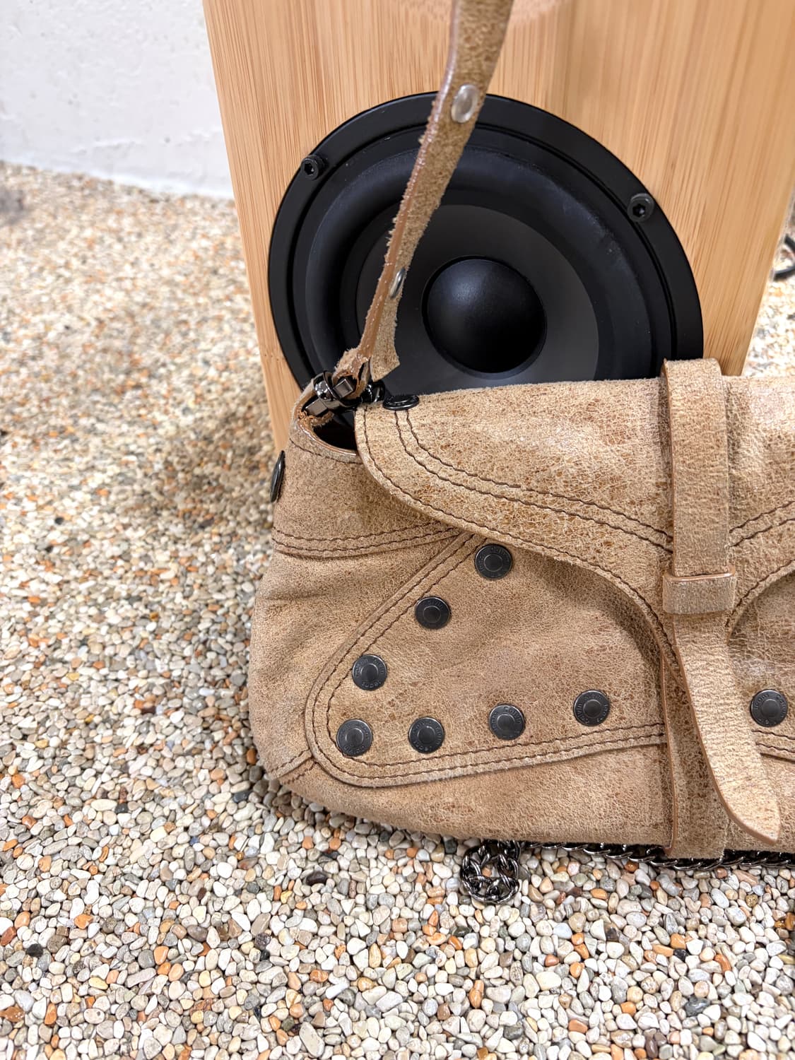 캘빈 클라인 빈티지 스웨이드 숄더 체인백 상품이미지3