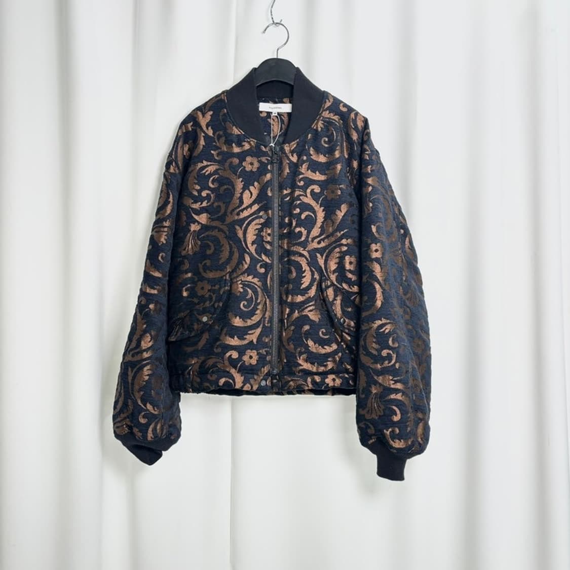 사스콰치패브릭스  자카드 패턴 플라이트 봄버 상품이미지1