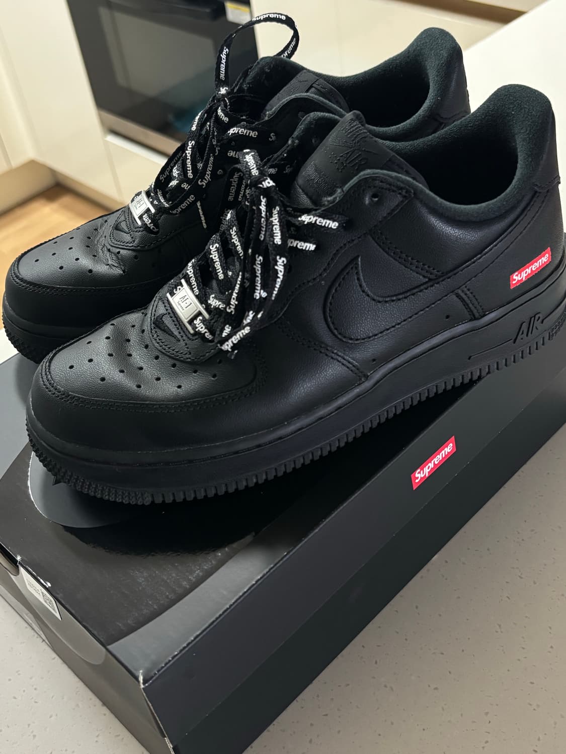슈프림에어포스 블랙240 상품이미지1