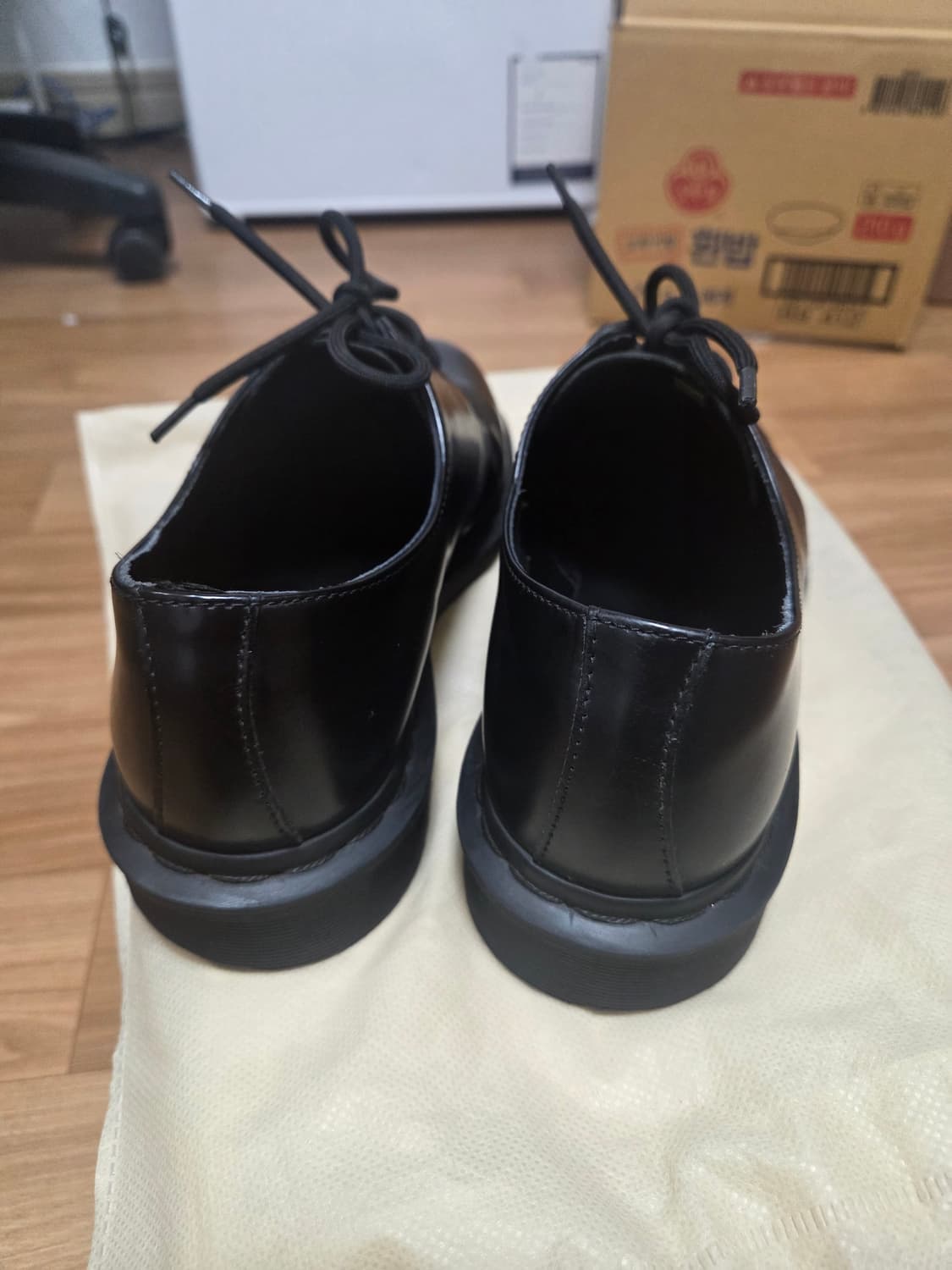 닥터마틴 1461 3홀 모노 블랙[250] 상품이미지4