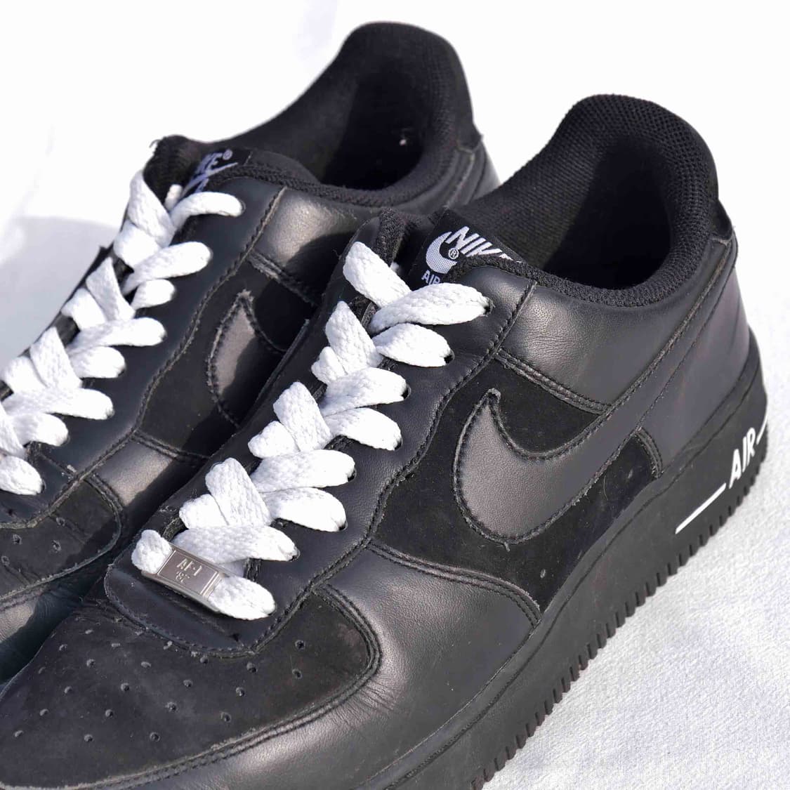 나이키 에어포스 1 로우 블랙 레더 상품이미지2