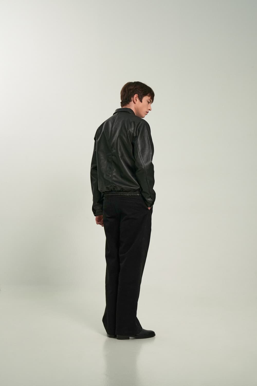 리젤서비스  SLANT JOIN LEATHER BOMBER 상품이미지3