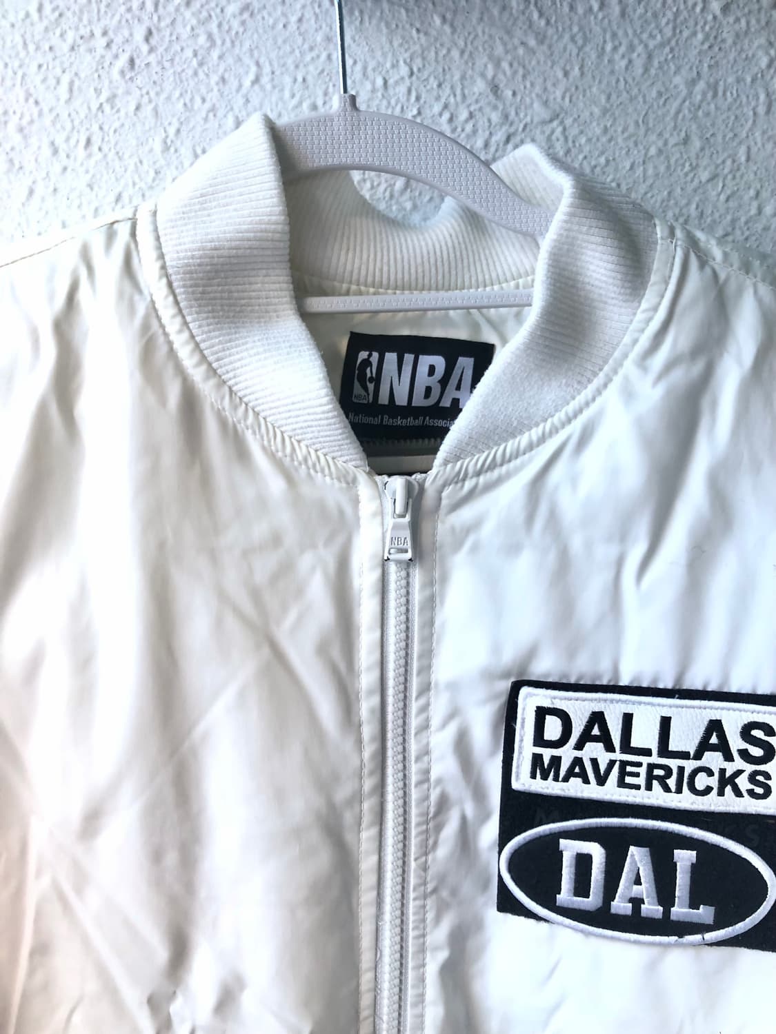 아이보리 화이트 항공점퍼 NBA 상품이미지2