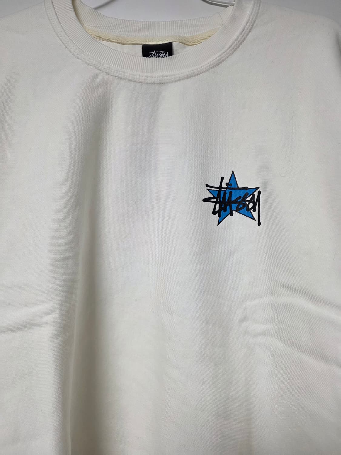 스투시 스타 로고 맨투맨 아이보리 상품이미지1