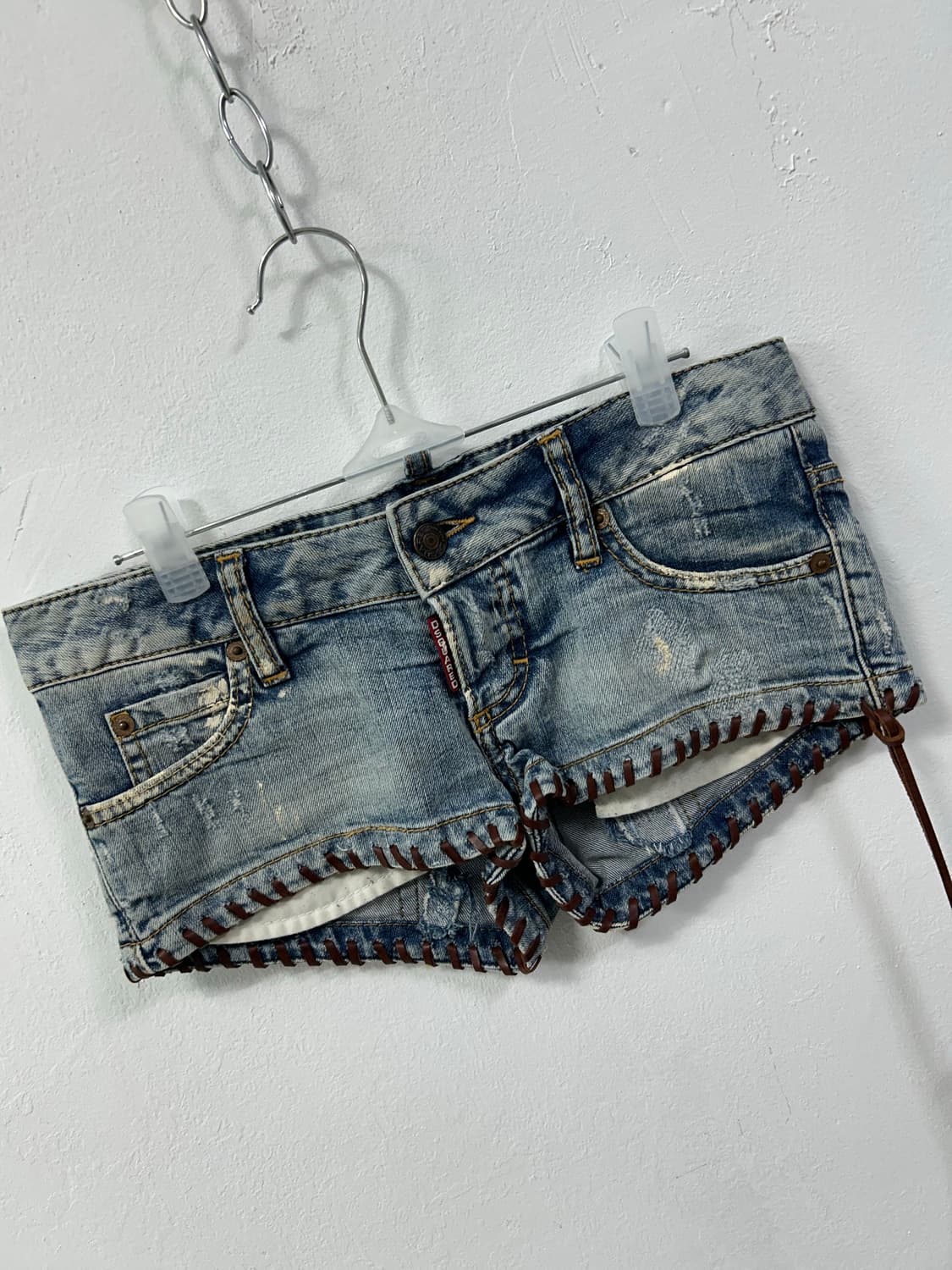 [DSQUARED] 디스퀘어드 웨스턴 테슬 y2k 데님 숏츠 상품이미지5