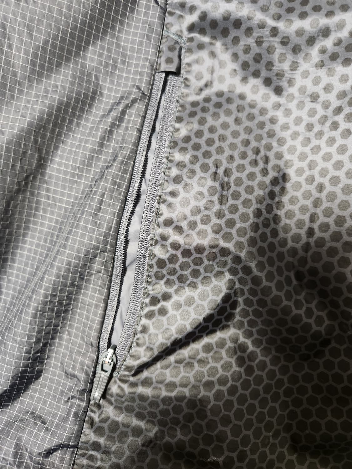 새상품급) 머렐 후드 탈부착 경량 바람막이 자켓 사이즈110

여러 중고 상품이미지4