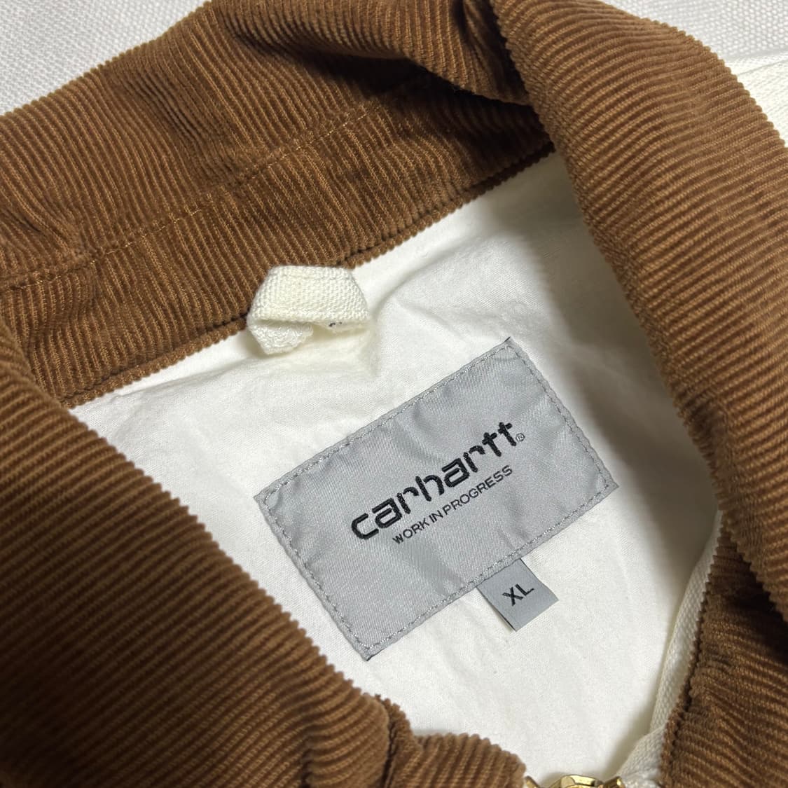 🫶🏻 칼하트 WIP 화이트 산타페 자켓🫶🏻 상품이미지4