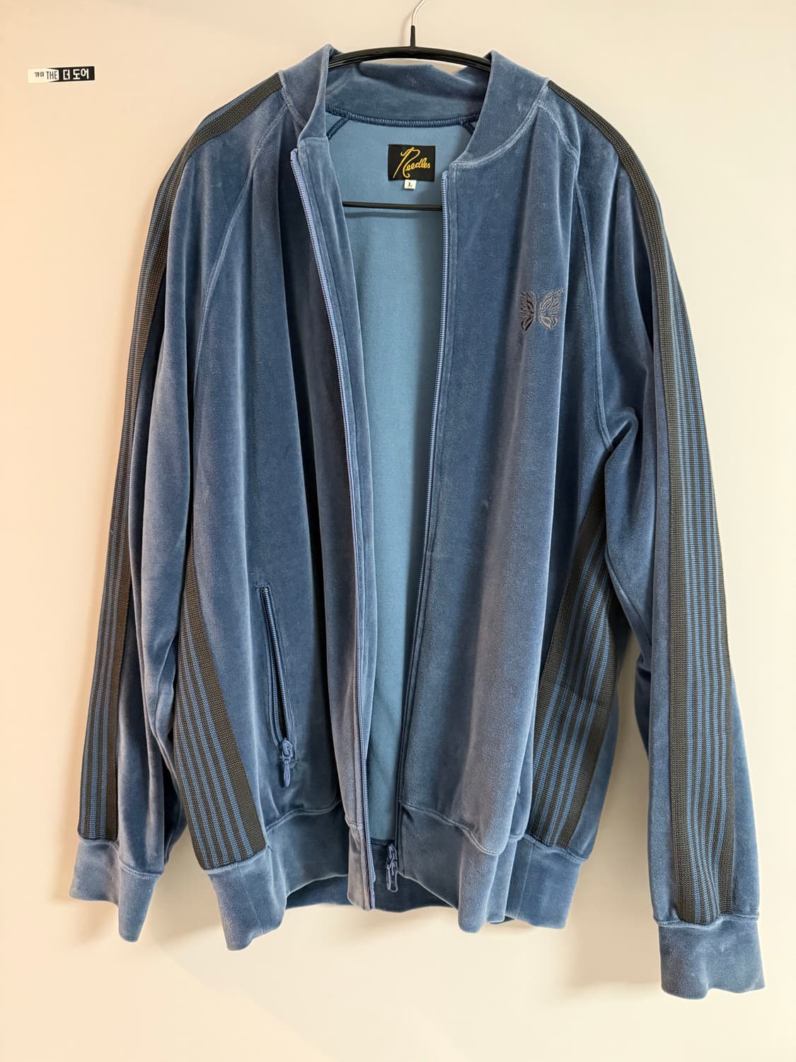 니들스 벨벳 트랙탑 블루 상품이미지1