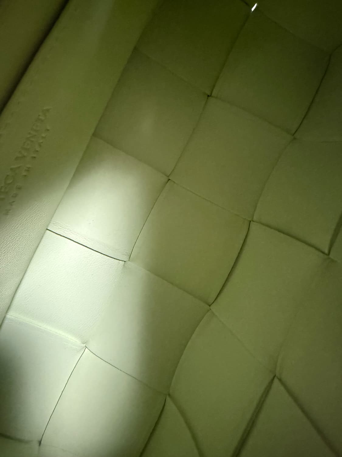 보테가베네타 브릭 카세트백 스몰 펜넬색상 상품이미지7