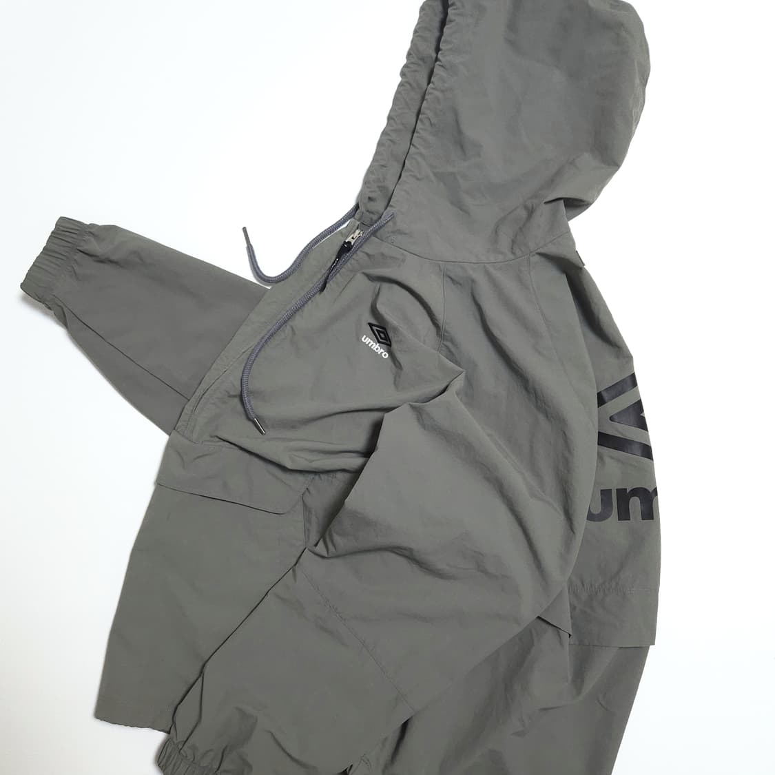 엄브로 클래식 후드 아노락 바람막이 그레이카키 상품이미지4