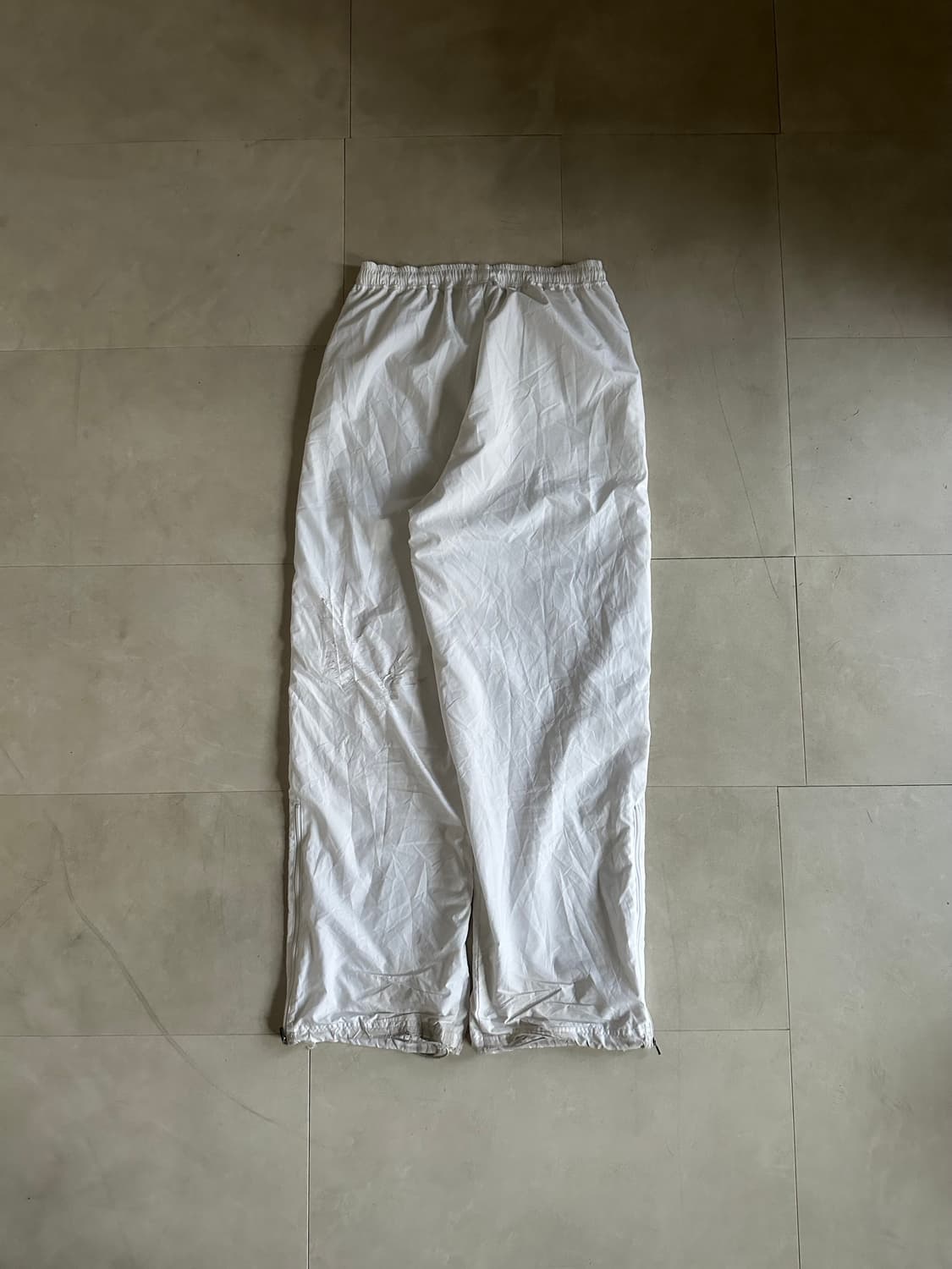 white wide fit training pants 상품이미지9