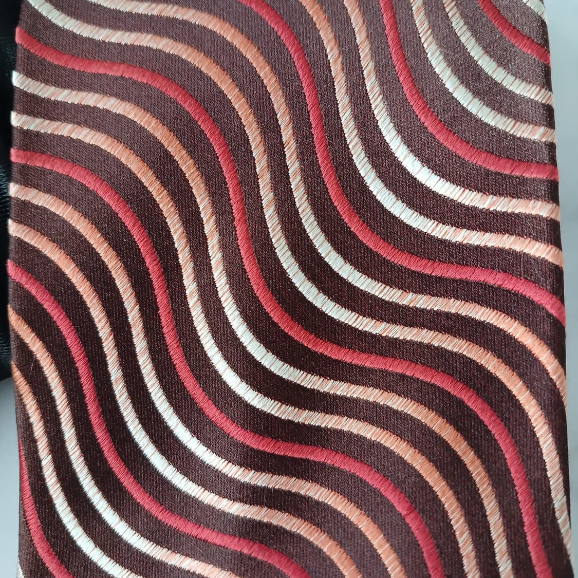 아쿠아스큐텀 실크 브라운 웨이브 넥타이 9.3cm A+등급 A19193
 상품이미지6