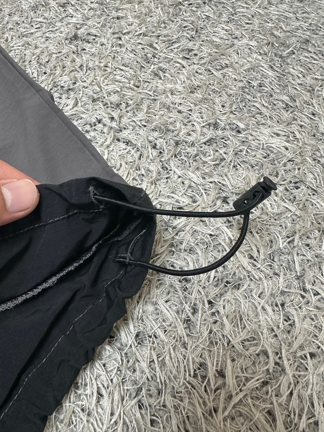 꼼파뇨 라운드 절개 다트 나일론 팬츠 블랙 상품이미지7