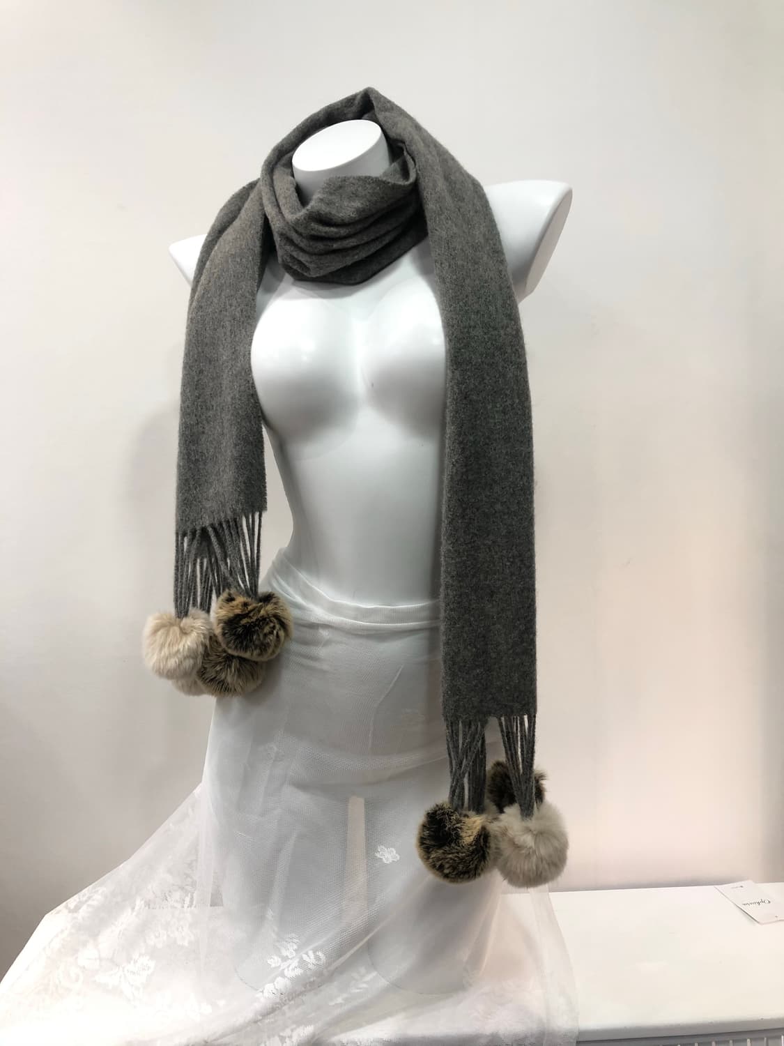 gray pom-pom wool muffler 상품이미지3
