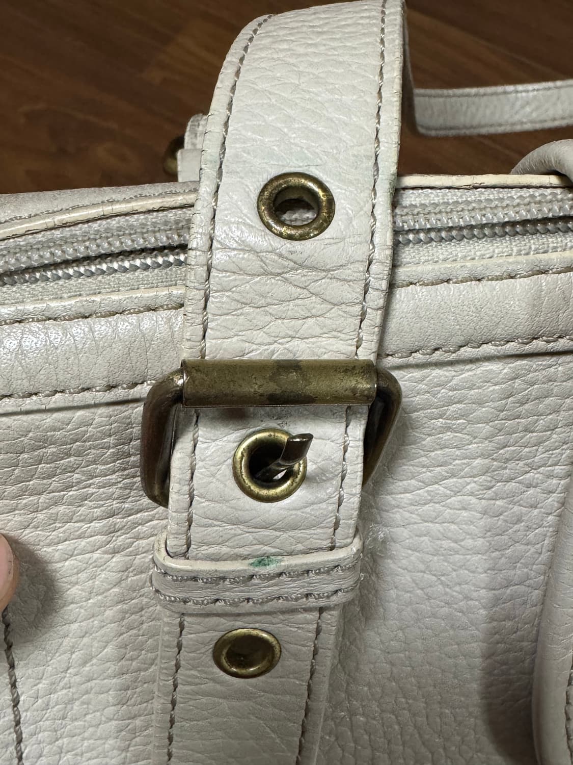 앤클라인 아이보리 버클 숄더백 상품이미지7