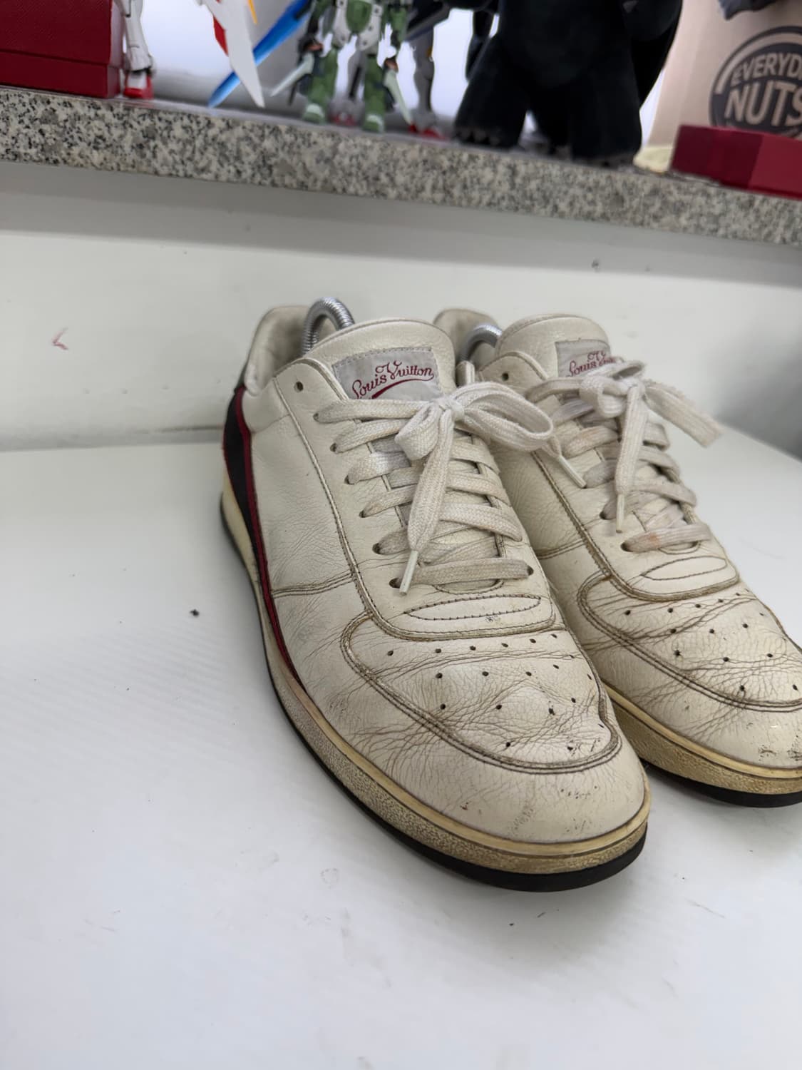 정품) 루이비통 남성 화이트 스니커즈 8(270) 상품이미지3