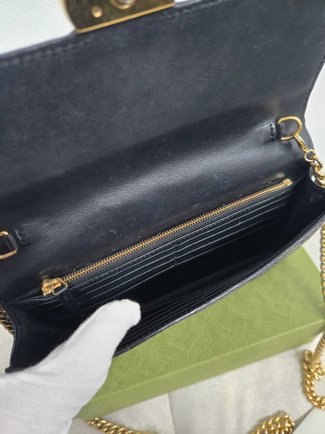 [보증서 정품] 구찌 시그니처 인터로킹 숄더백 상품이미지6