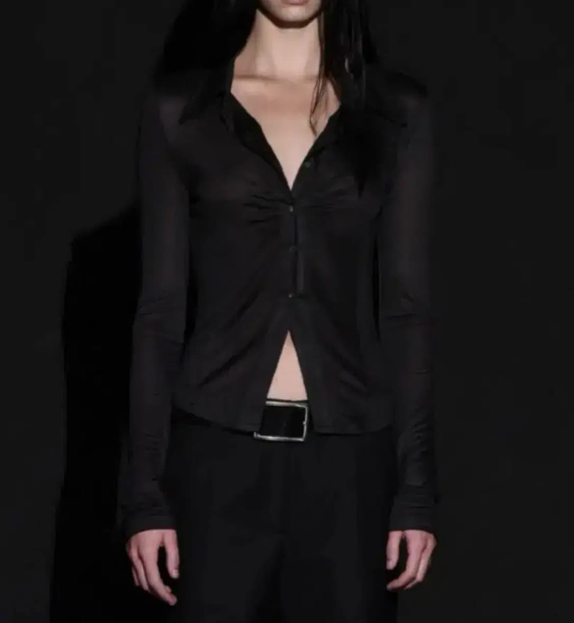 보헤미안서울 셔링 셔츠 챠콜 상품이미지2