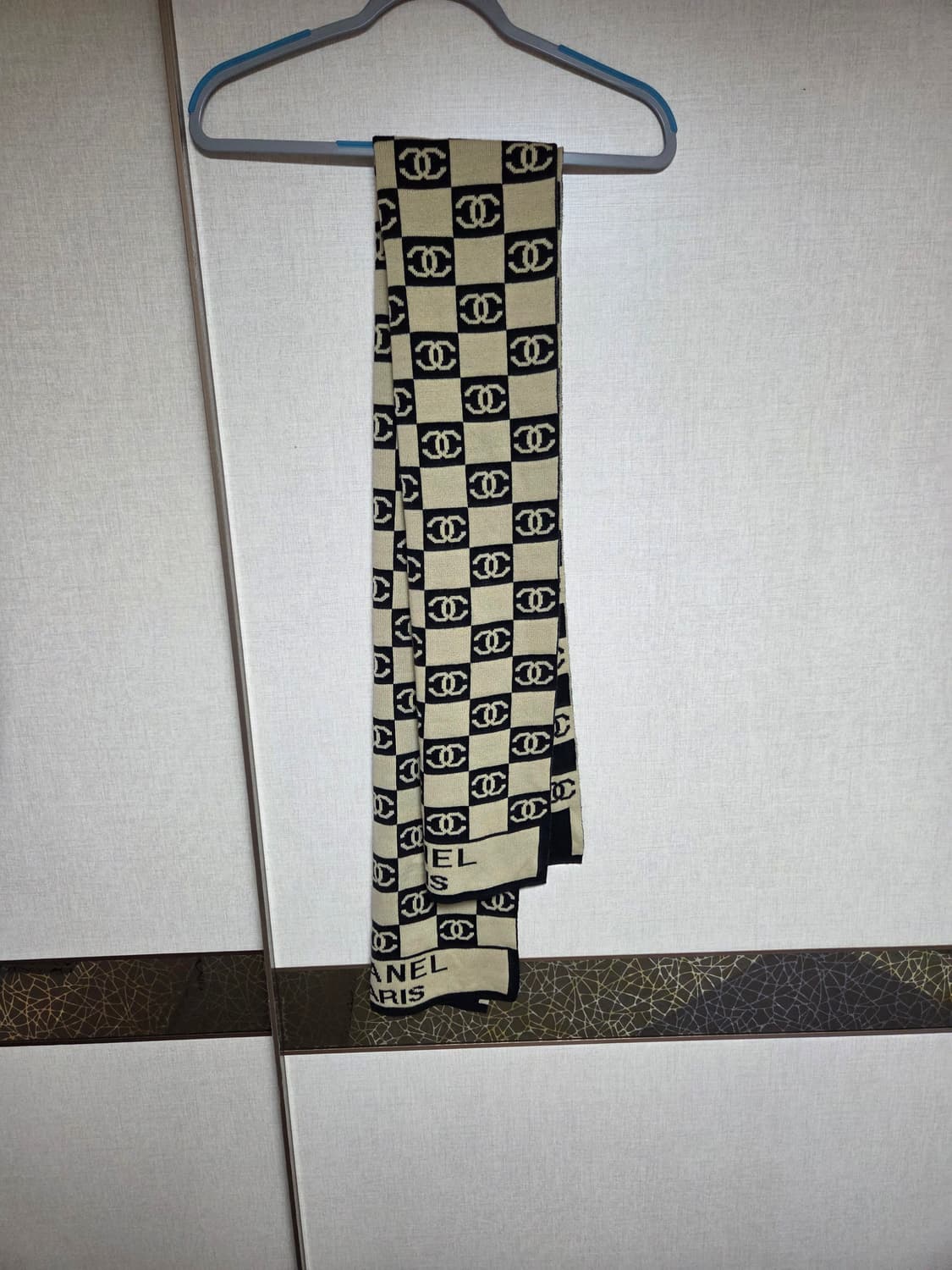 CHANEL CC 로고 양면머플러 블랙/베이지 상품이미지4