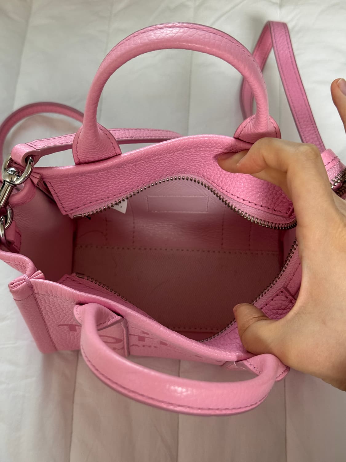 마크제이콥스 더 토트백 레더 상품이미지2