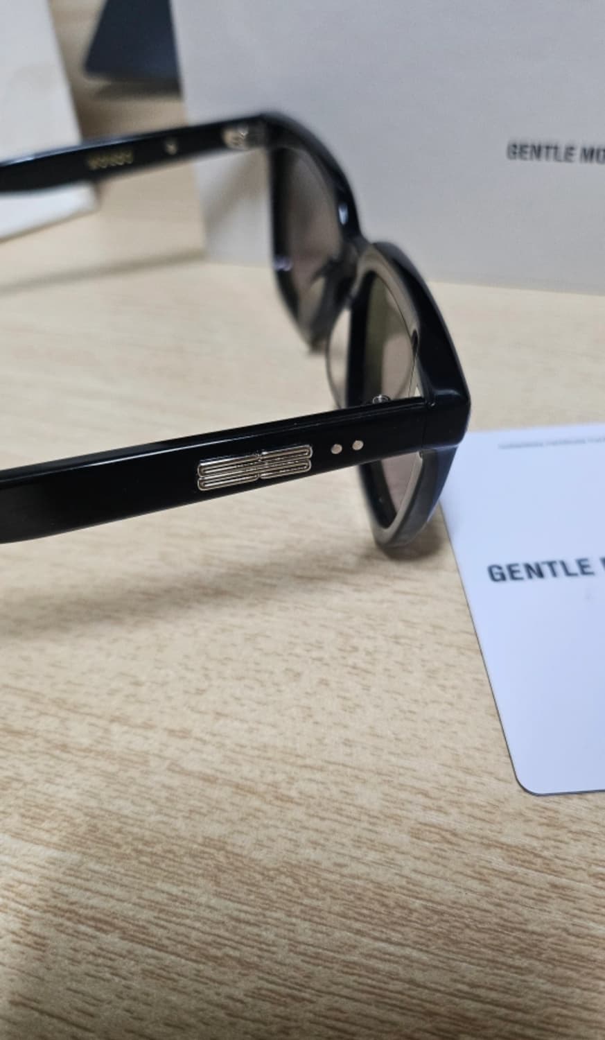 젠틀몬스터 몬도 G1 선글라스 판매 상품이미지2