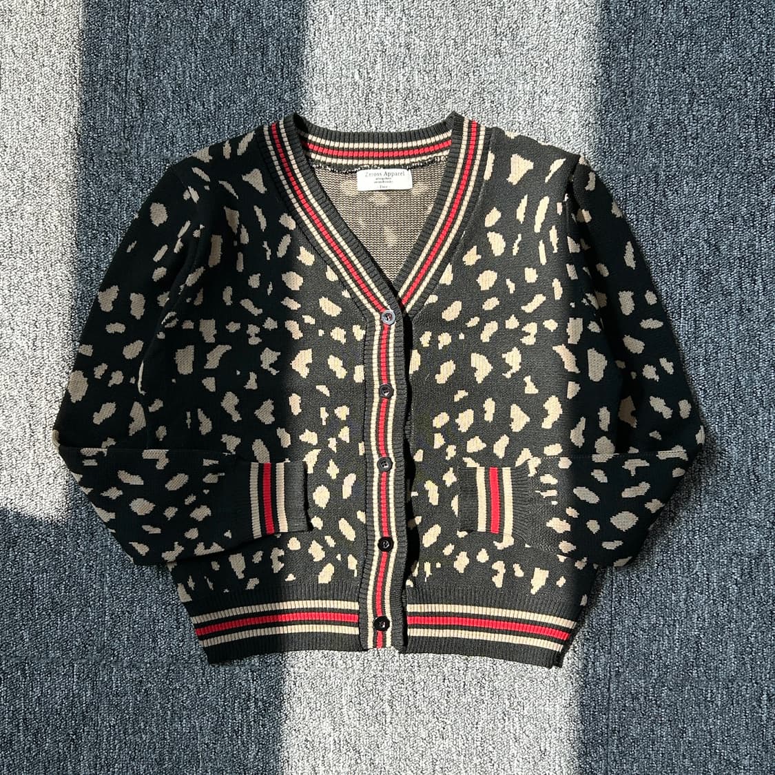 제로스 어패럴 레오파드 패턴 가디건 상품이미지1