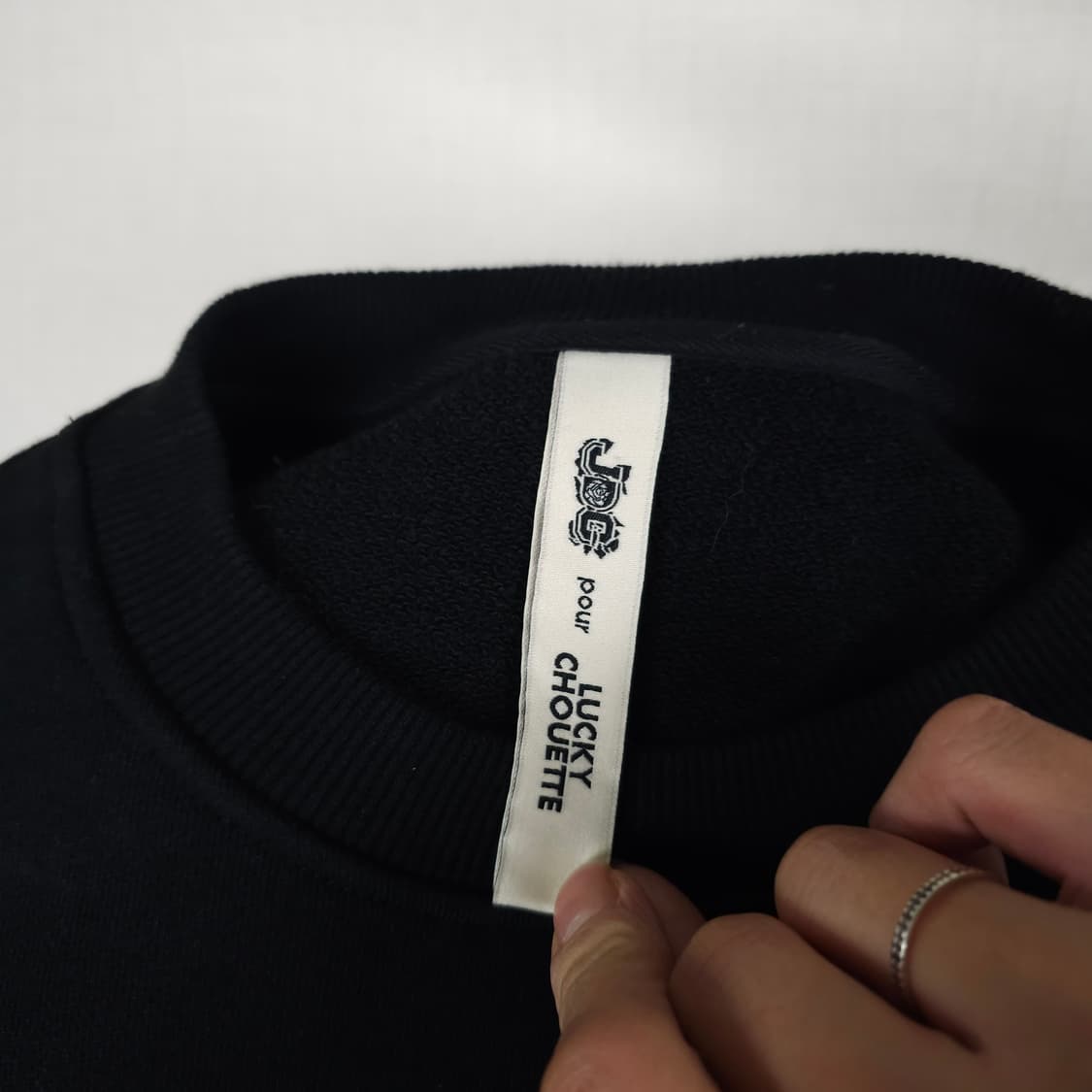 럭키슈에뜨 맨투맨 여성36사이즈  상품이미지3