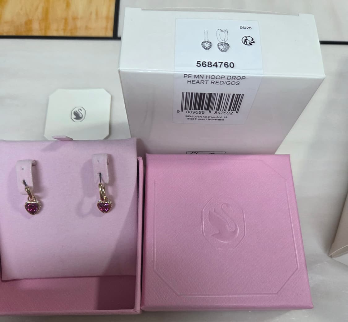 새제품)스와로브스키 투웨이 하트 드롭 귀걸이 정품 상품이미지7